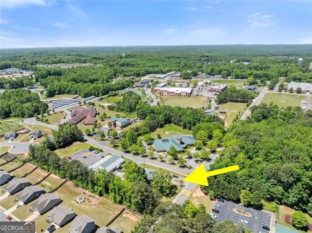 386 Allen ST Dawsonville, GA 30534
