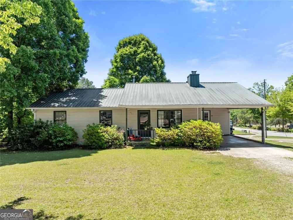 386 Allen ST Dawsonville, GA 30534