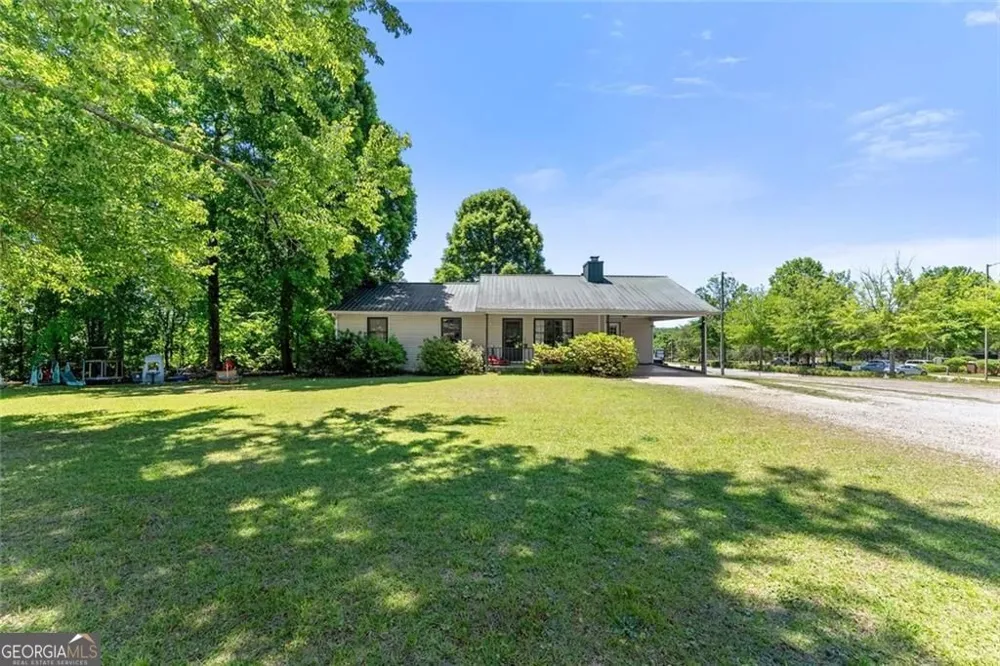 386 Allen ST Dawsonville, GA 30534