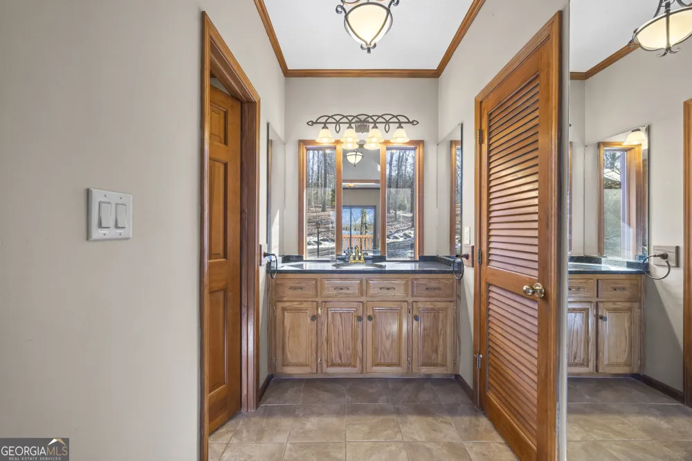 234 Chandlers Ferry DR Hartwell, GA 30643