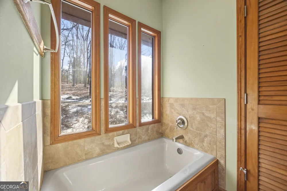 234 Chandlers Ferry DR Hartwell, GA 30643