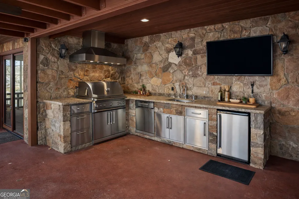 234 Chandlers Ferry DR Hartwell, GA 30643