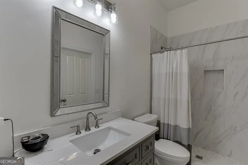 6965 Fellowship LN Flowery Branch, GA 30542
