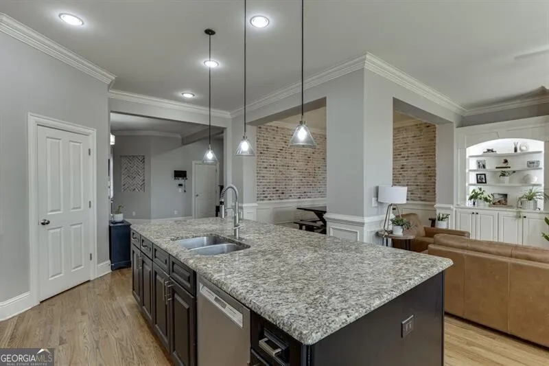 6965 Fellowship LN Flowery Branch, GA 30542