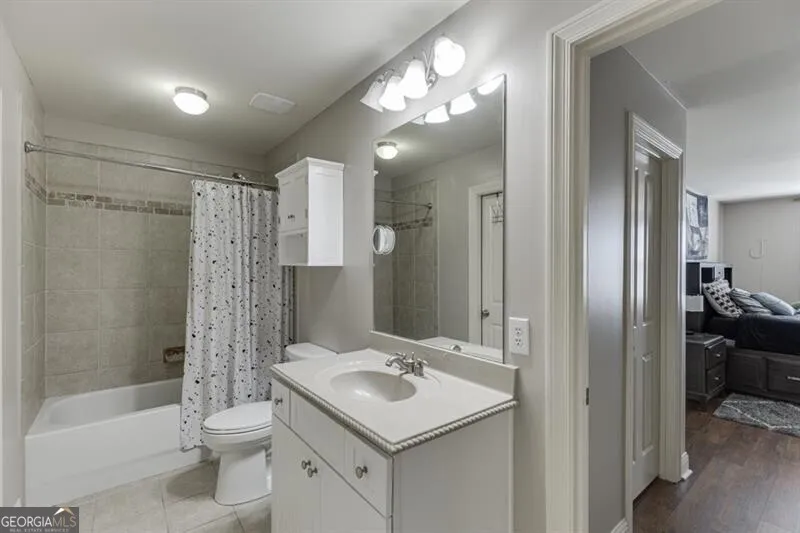 6965 Fellowship LN Flowery Branch, GA 30542