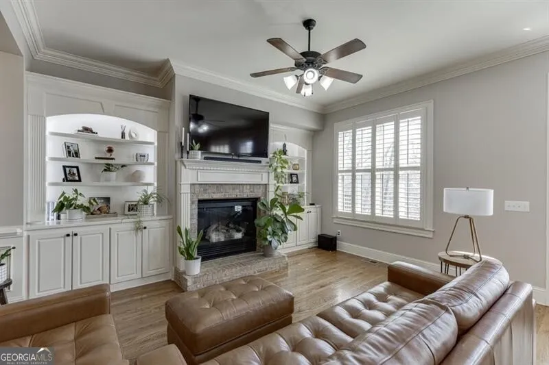 6965 Fellowship LN Flowery Branch, GA 30542