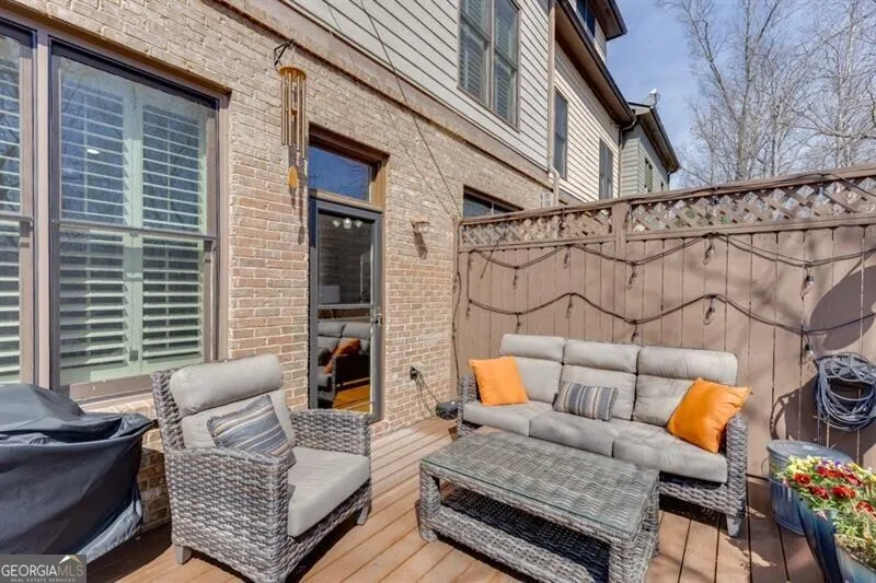 6965 Fellowship LN Flowery Branch, GA 30542