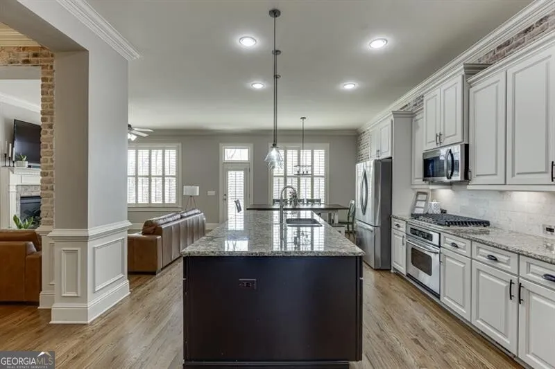 6965 Fellowship LN Flowery Branch, GA 30542