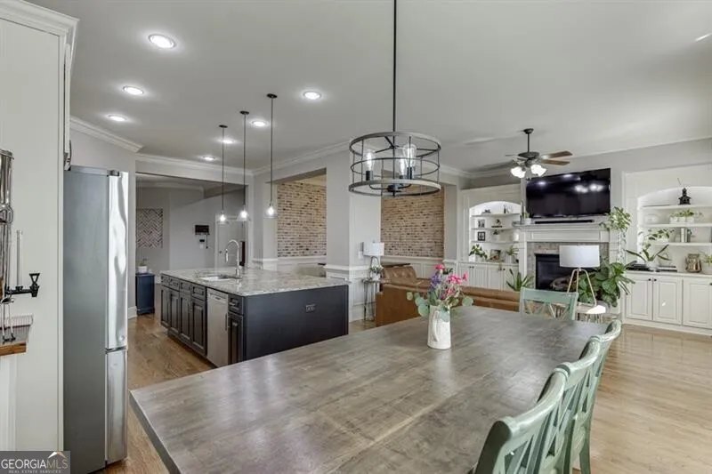 6965 Fellowship LN Flowery Branch, GA 30542
