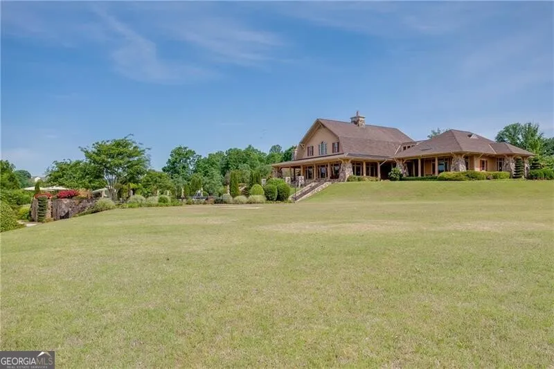 6965 Fellowship LN Flowery Branch, GA 30542