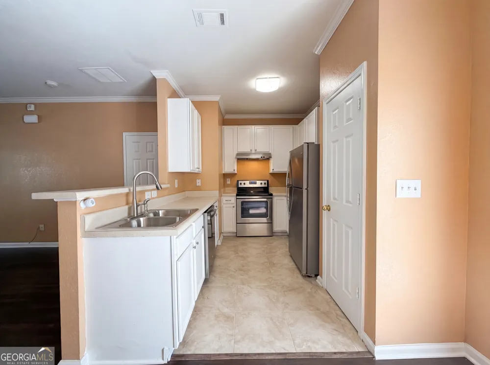 7045 Brookview CRK Riverdale, GA 30274