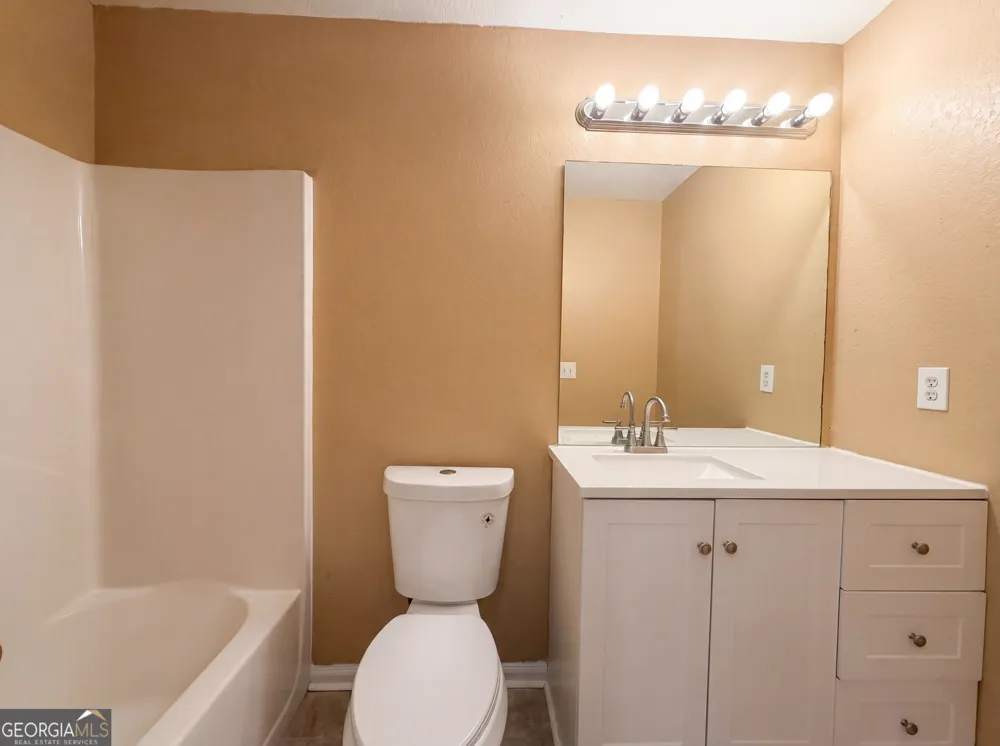 7045 Brookview CRK Riverdale, GA 30274