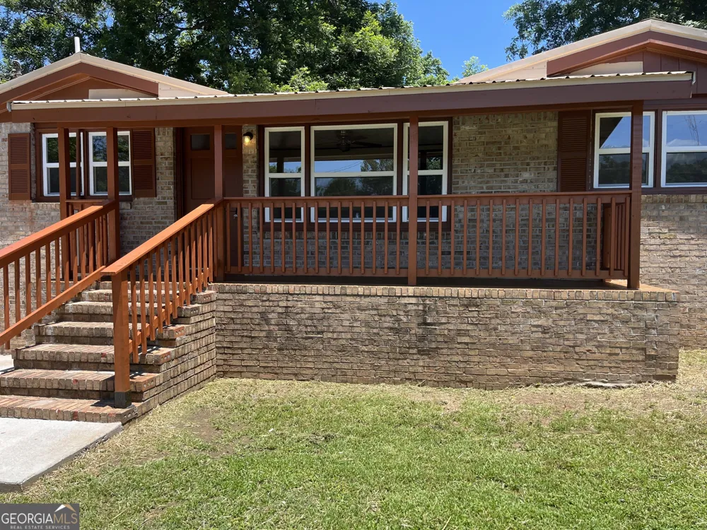 300 Hunt CIR Manchester, GA 31816