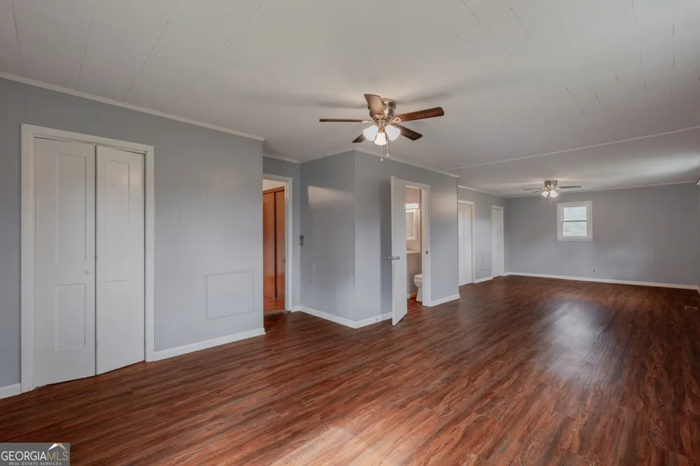 794 Halls Valley RD Trion, GA 30753