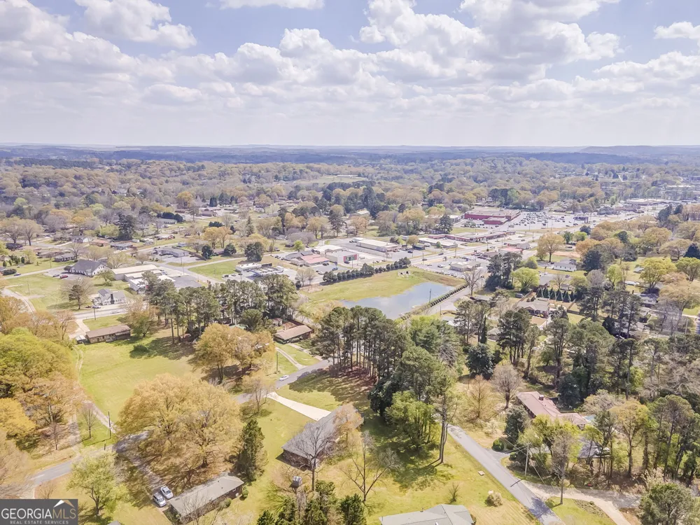 207 John Phillips RD Cedartown, GA 30125