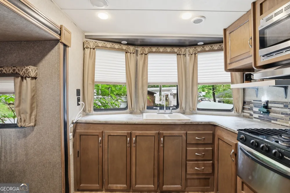 1052 Mountain Shadows DR Cleveland, GA 30528