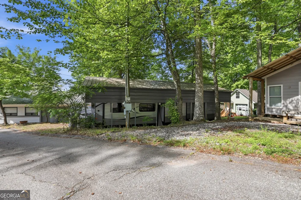 1052 Mountain Shadows DR Cleveland, GA 30528