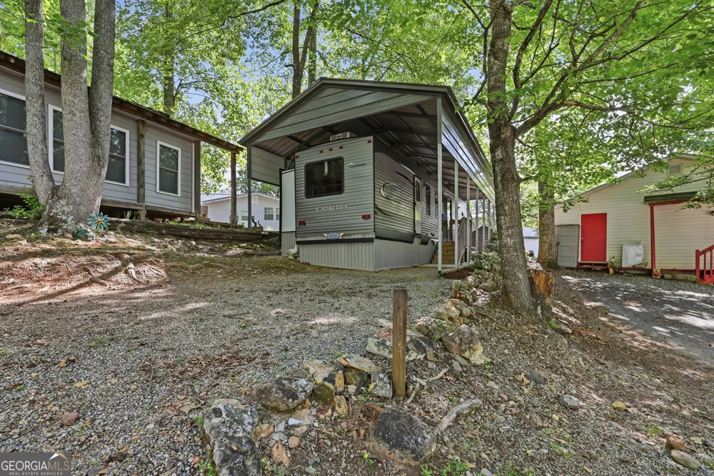 1052 Mountain Shadows DR Cleveland, GA 30528