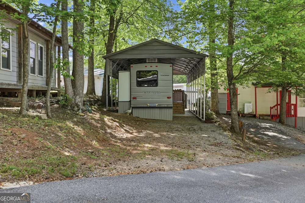 1052 Mountain Shadows DR Cleveland, GA 30528