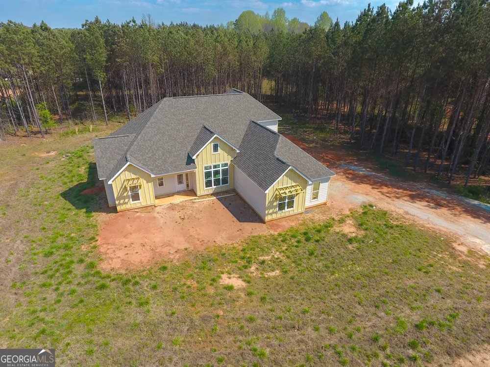 41 Commanche CIR Williamson, GA 30292