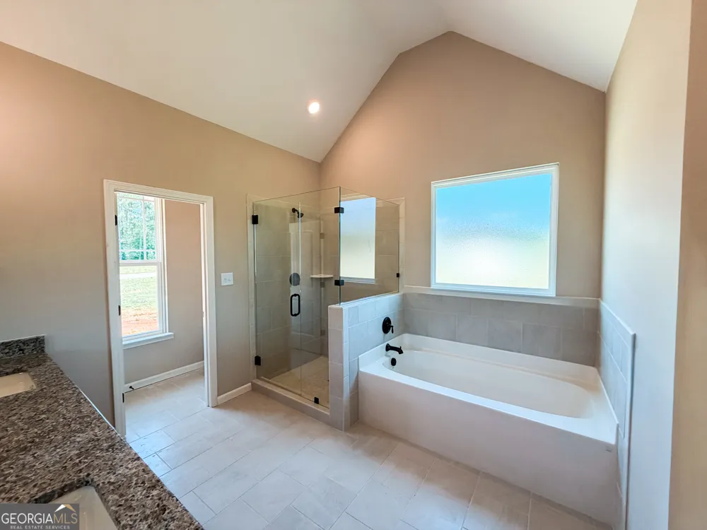 41 Commanche CIR Williamson, GA 30292