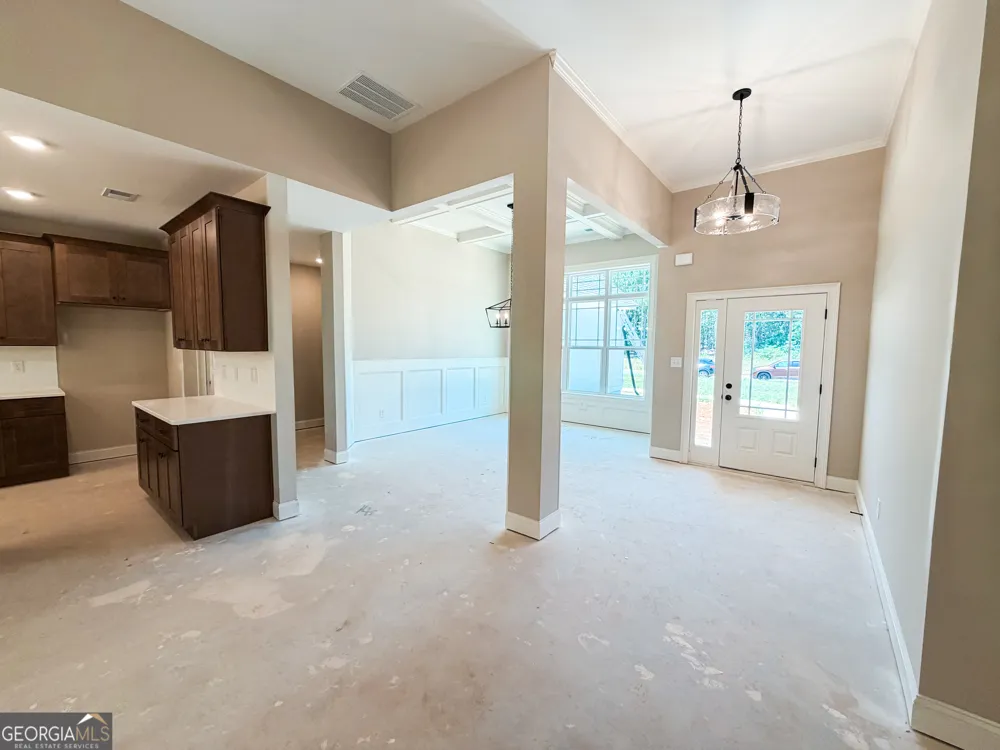 41 Commanche CIR Williamson, GA 30292