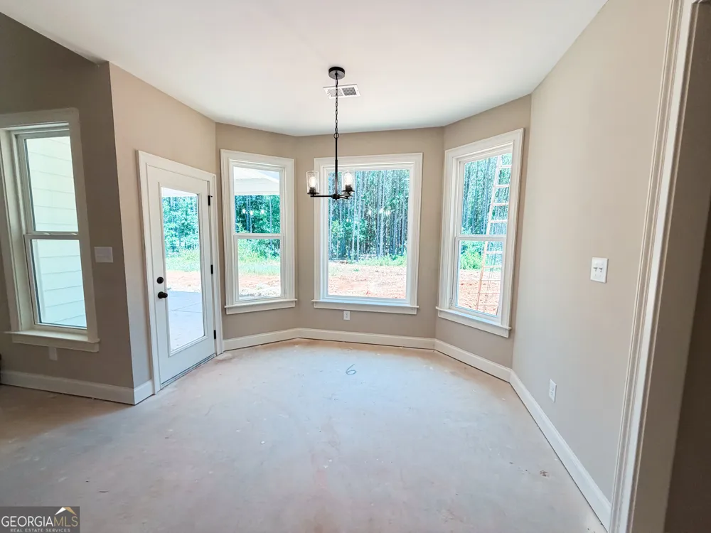 41 Commanche CIR Williamson, GA 30292