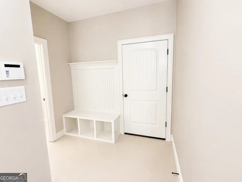 41 Commanche CIR Williamson, GA 30292