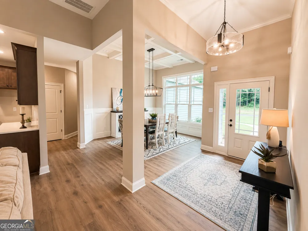 41 Commanche CIR Williamson, GA 30292