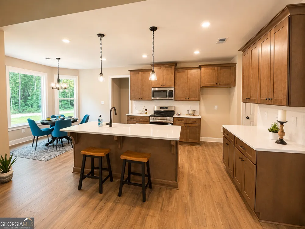 41 Commanche CIR Williamson, GA 30292