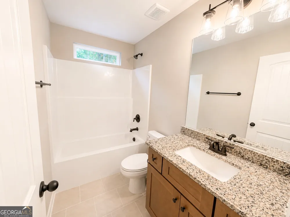 41 Commanche CIR Williamson, GA 30292