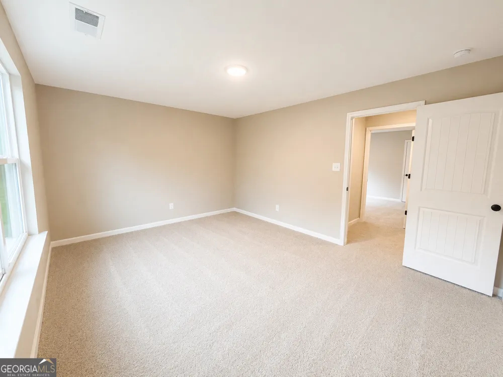 41 Commanche CIR Williamson, GA 30292