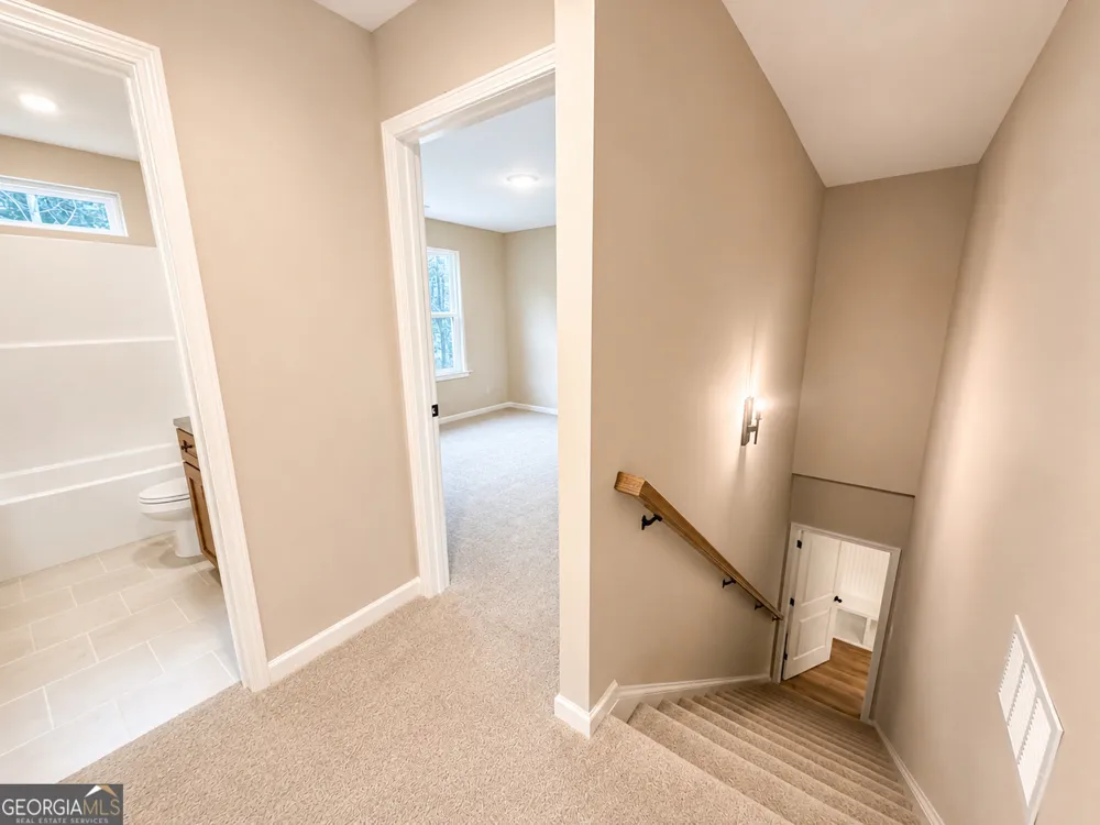 41 Commanche CIR Williamson, GA 30292