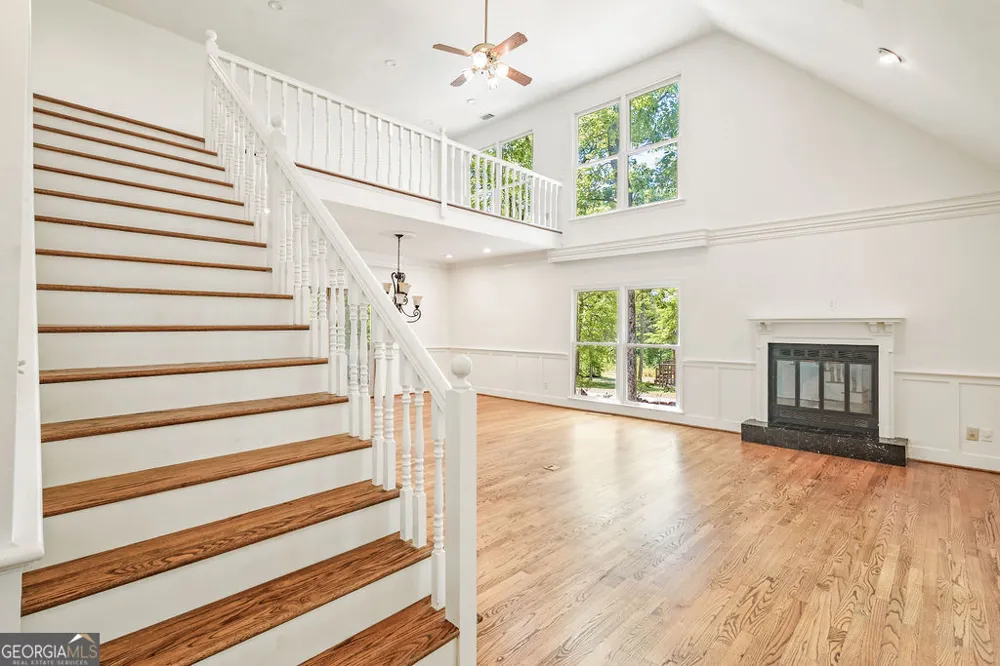 230 Haynes RD Moreland, GA 30259