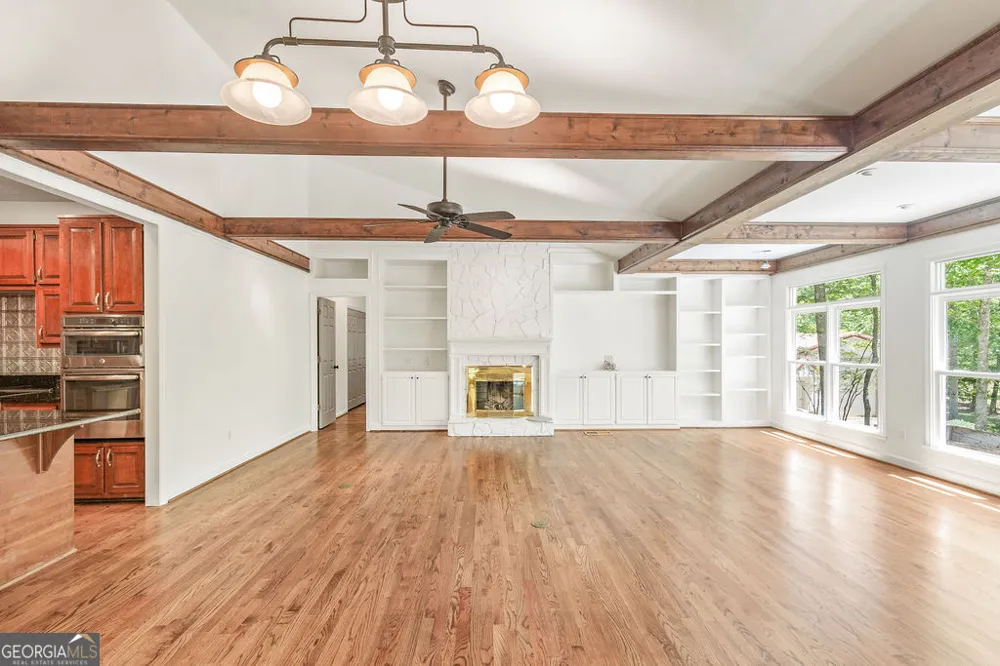 230 Haynes RD Moreland, GA 30259
