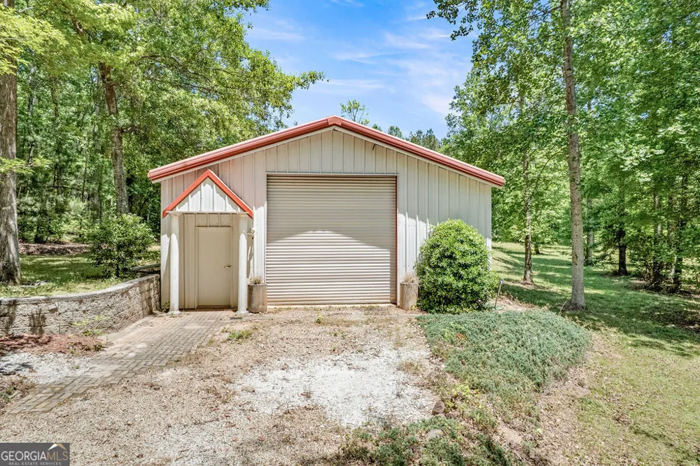 230 Haynes RD Moreland, GA 30259