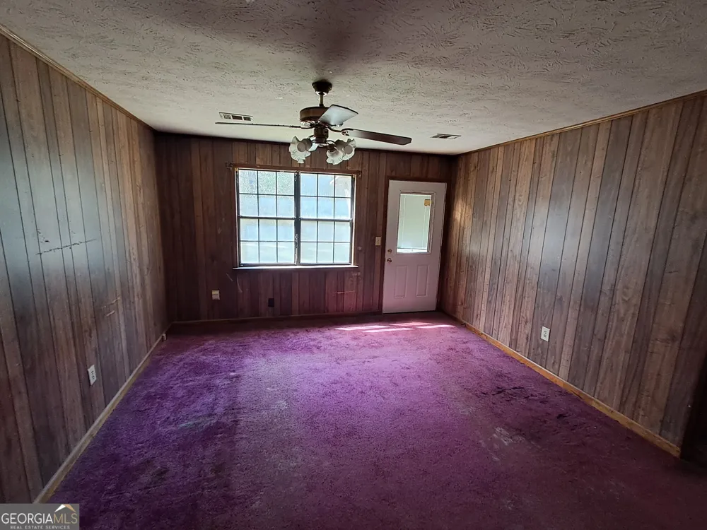 110 Irwinton CIR Toomsboro, GA 31090