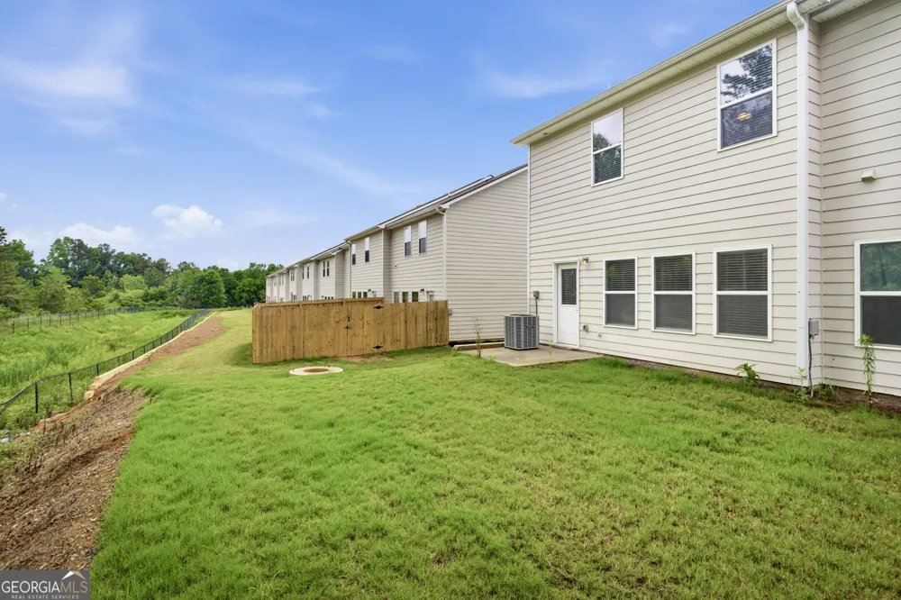 8684 Lakeview CMNS Jonesboro, GA 30238