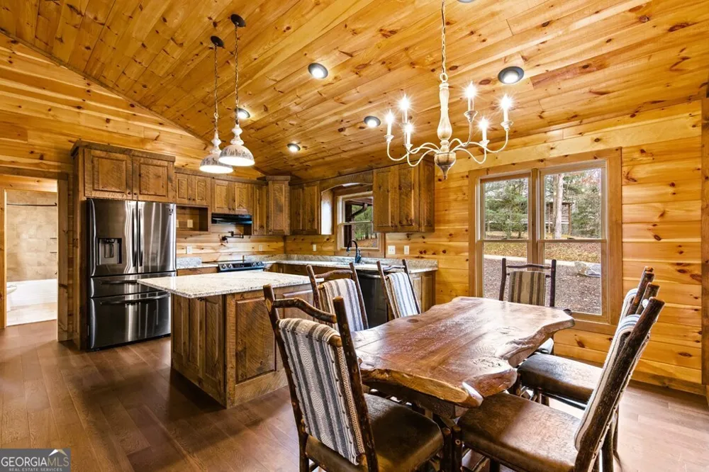 170 Ross DR Mineral Bluff, GA 30559