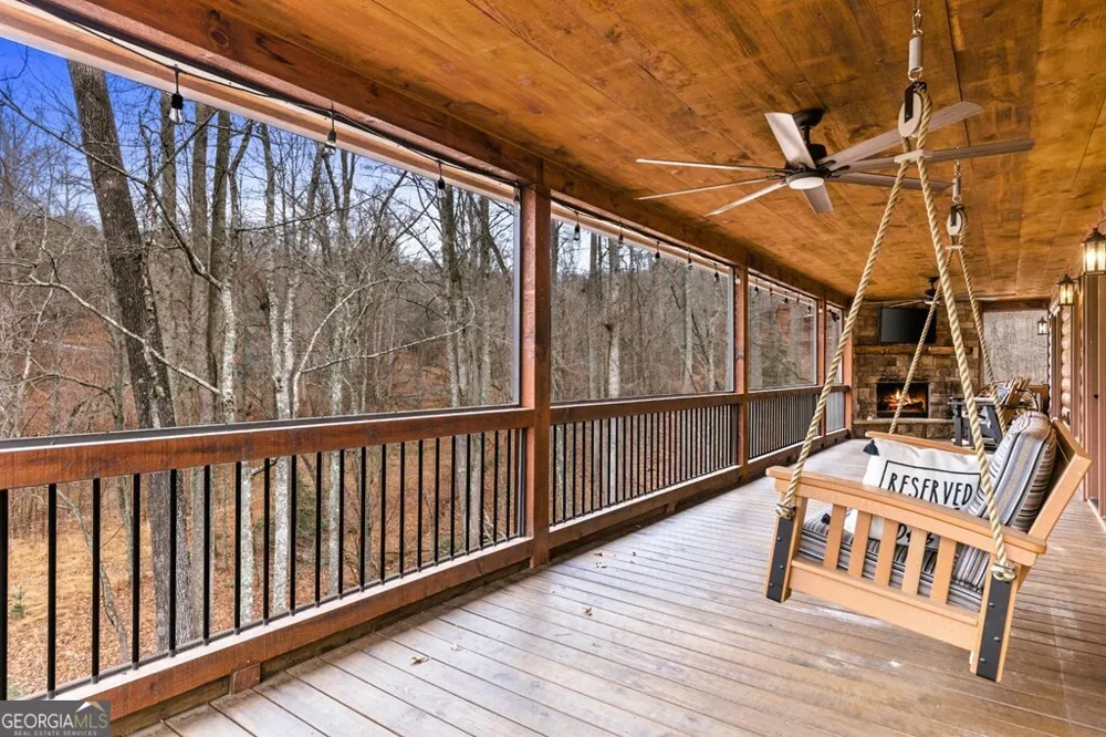 170 Ross DR Mineral Bluff, GA 30559