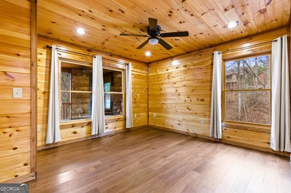 170 Ross DR Mineral Bluff, GA 30559