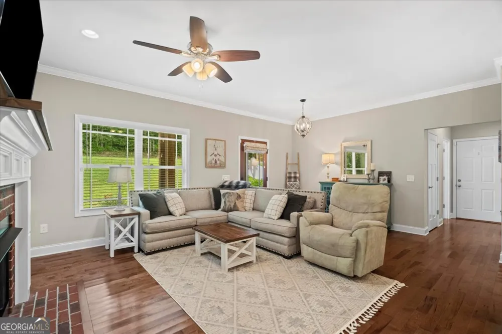 1604 Houston Valley RD Ringgold, GA 30736