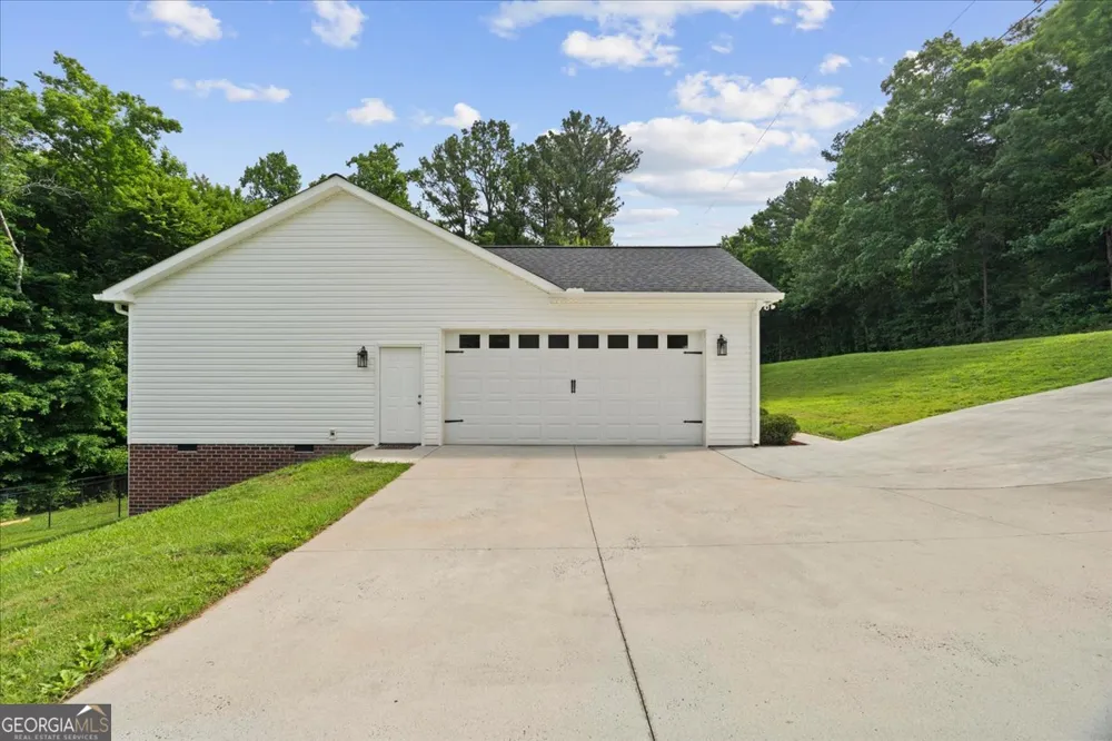 1604 Houston Valley RD Ringgold, GA 30736