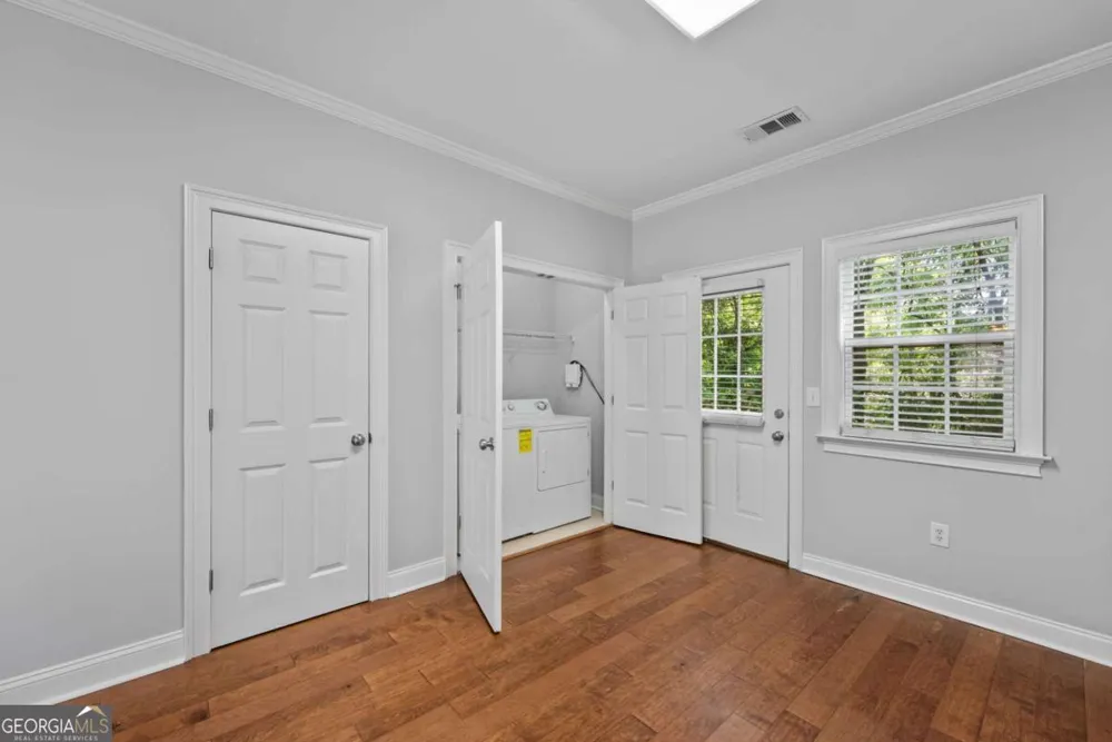 460 Barnett Shoals RD Athens, GA 30605