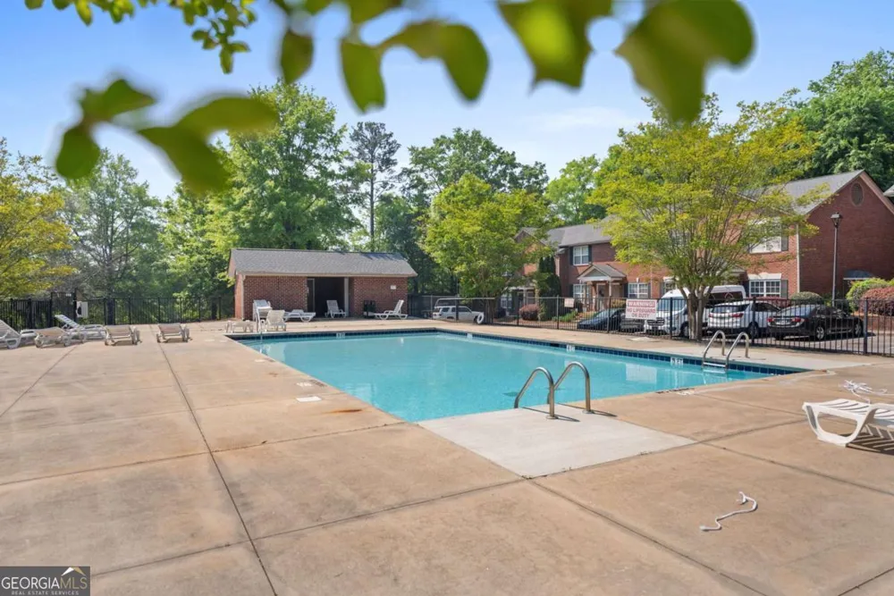 460 Barnett Shoals RD Athens, GA 30605
