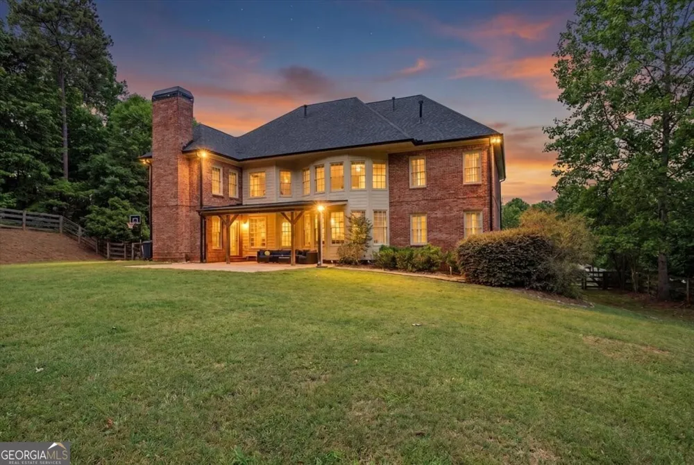 122 Ridge View DR Ball Ground, GA 30107