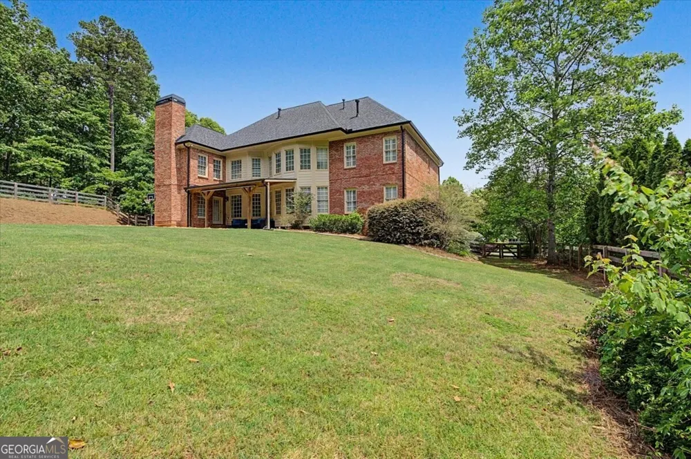 122 Ridge View DR Ball Ground, GA 30107