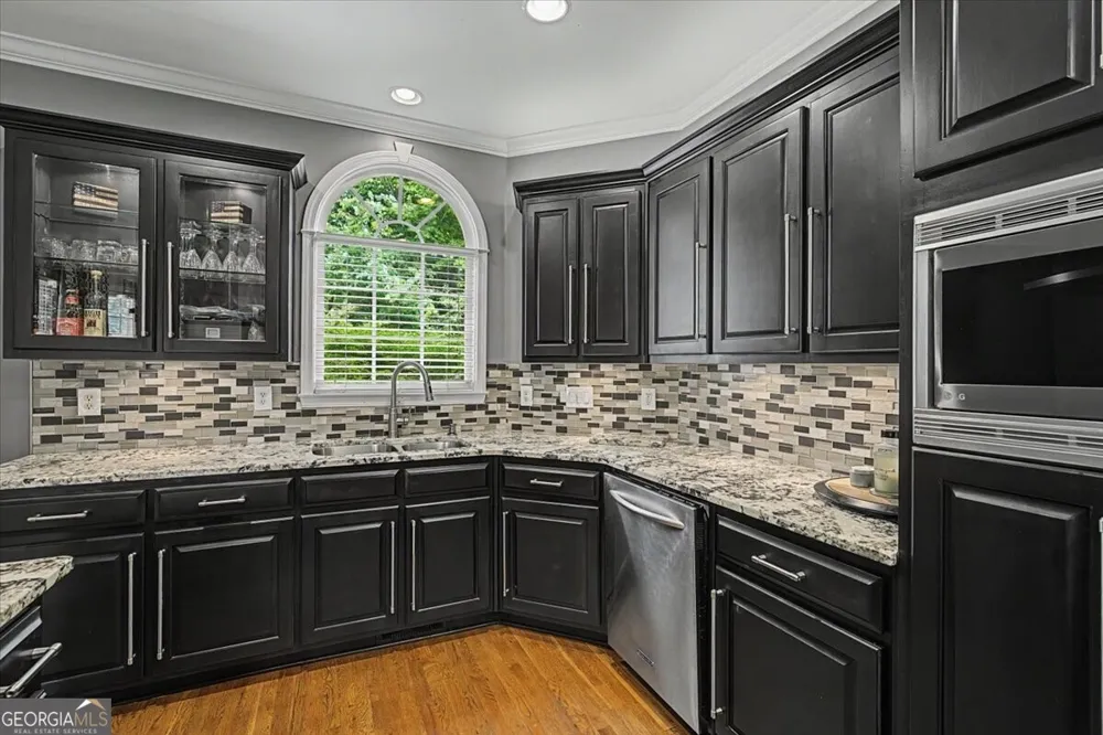 122 Ridge View DR Ball Ground, GA 30107