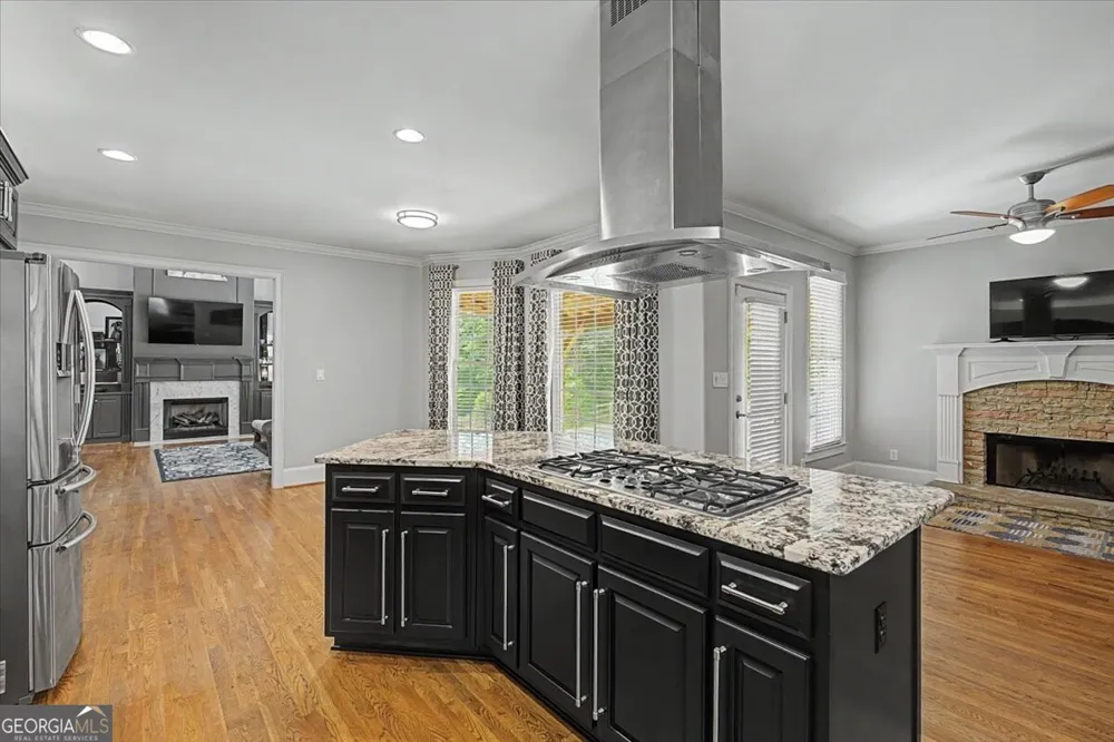 122 Ridge View DR Ball Ground, GA 30107