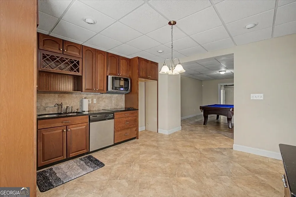 122 Ridge View DR Ball Ground, GA 30107
